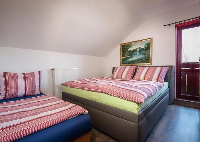 롯지 - Woodyganovce Sk 포프라트